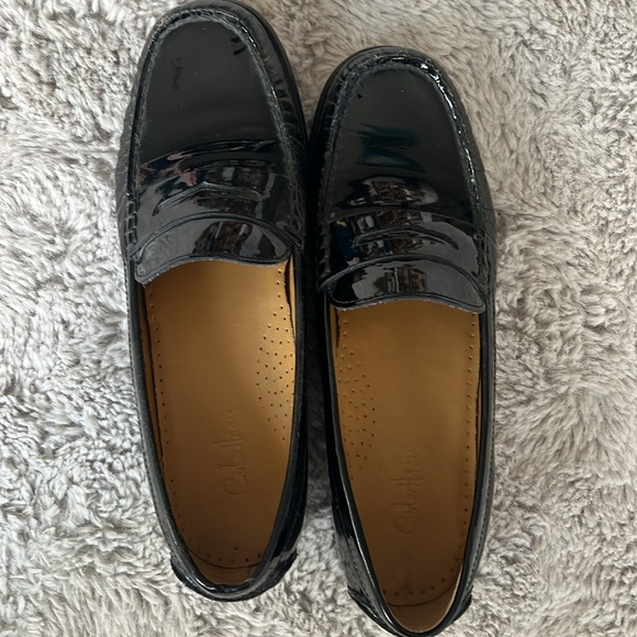 Cole Haan Classic Patent Penny - Picture 3 of 5